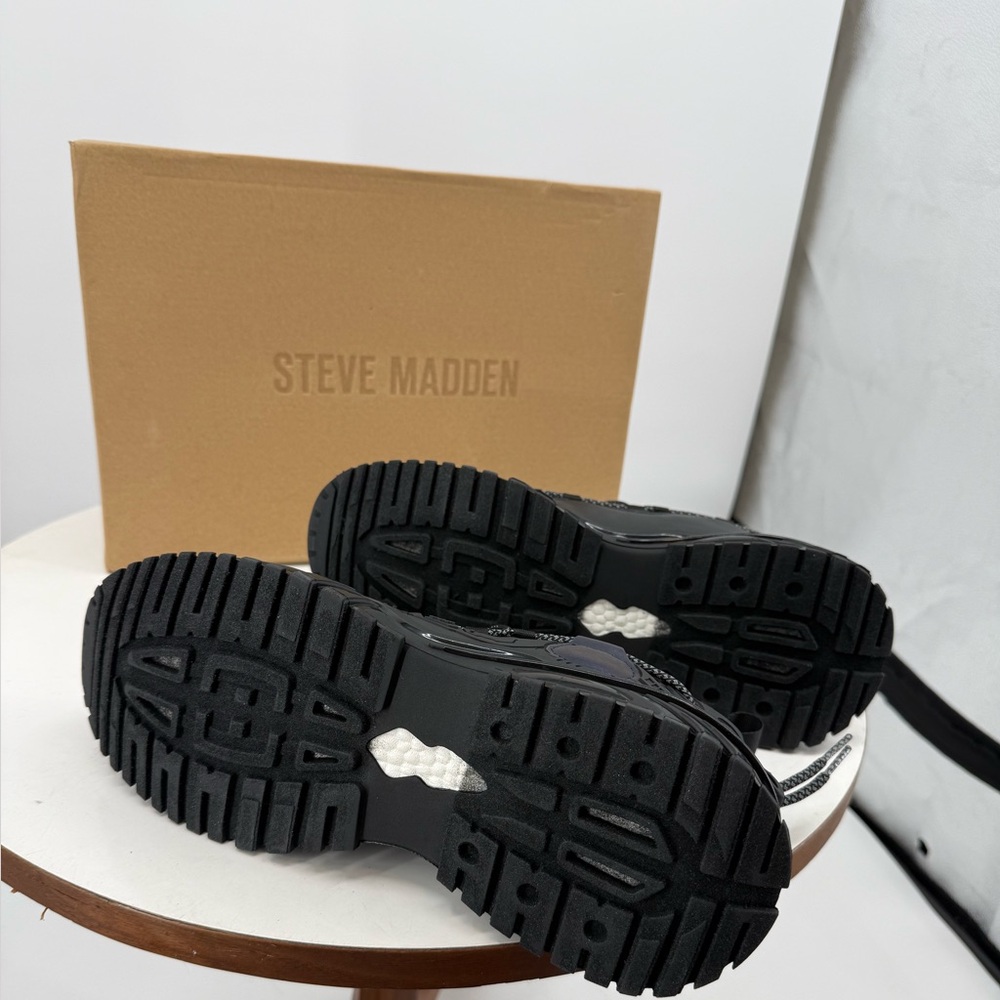 Steve Madden Baries Sneakers Black White Chunky Dad Shoes Tech Runner Streetwear - Picture 6 of 13